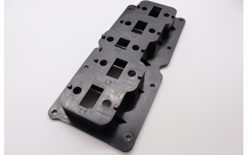 母線槽絕緣配件_使用母線槽絕緣配件隔板要求